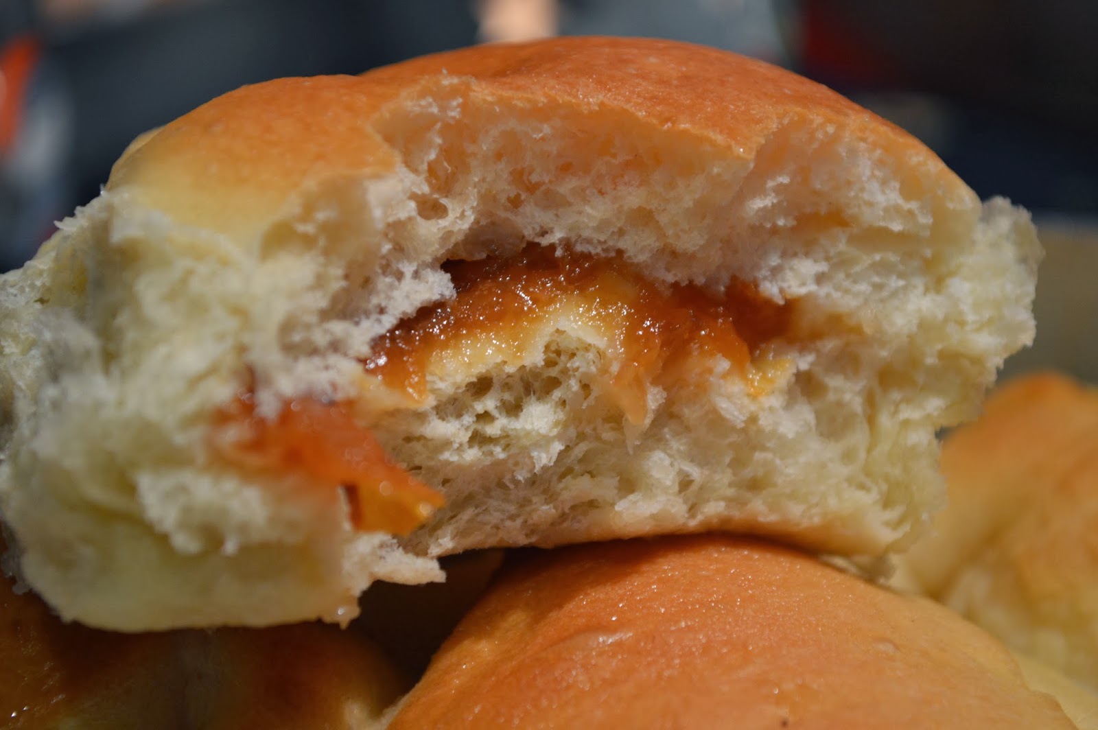 Per Pasqua un hot cross in segno di amicizia