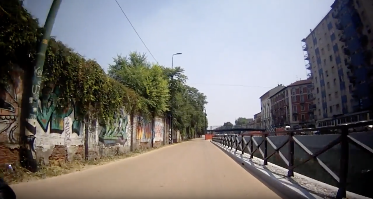 Alzaia Naviglio Grande a Milano