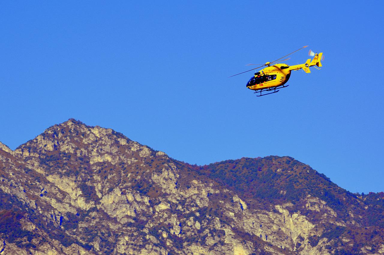 Ciclista di 52 anni è stato colpito da un malore improvviso .