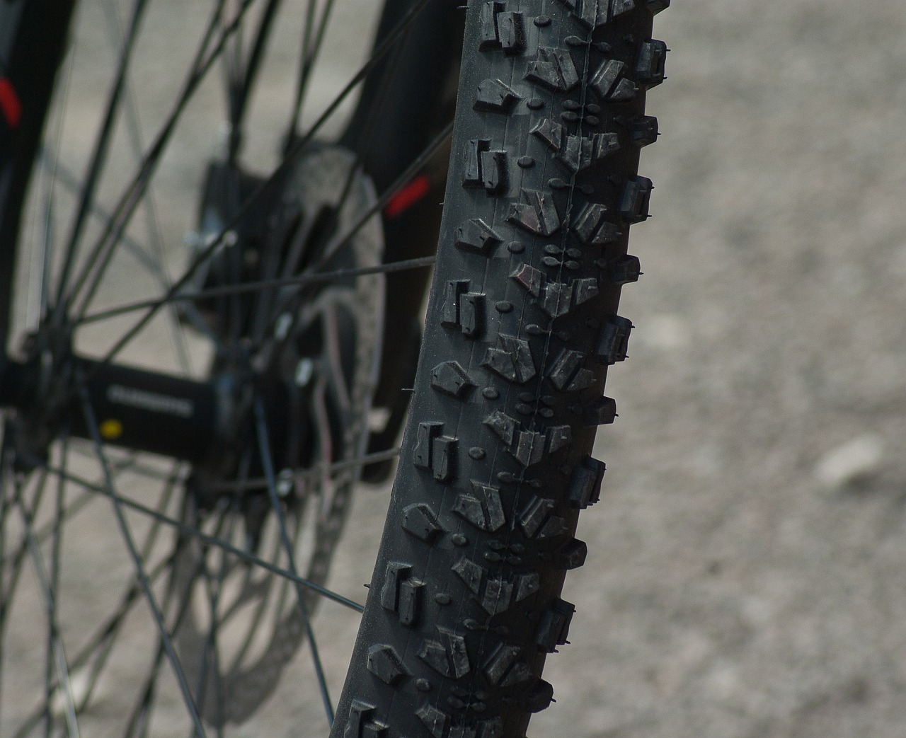 Migliora la Tua Bici: Conversione Tubeless Fai-Da-Te
