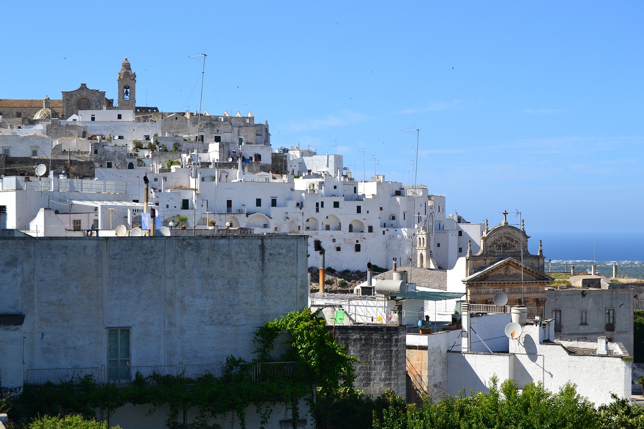 Pedalando da Ostuni ad Alberobello
