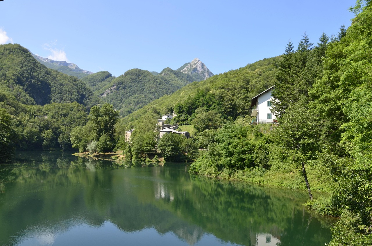 Pedalando nella Garfagnana: il cuore verde della Toscana a due ruote