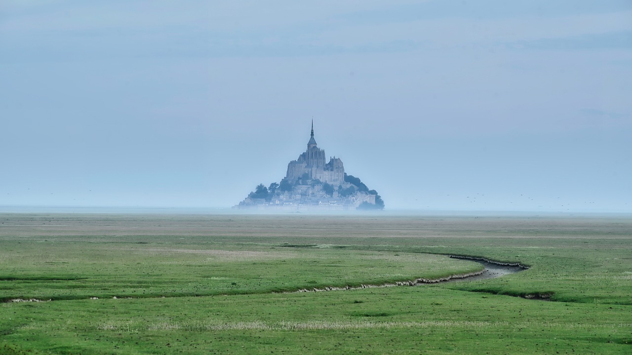 La Régalante: pedalare tra castelli e campagne fino al Mont-Saint-Michel