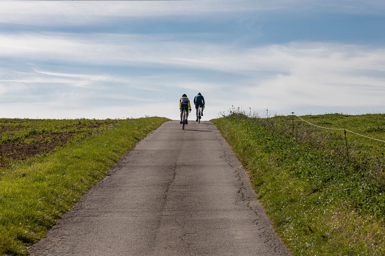 Come organizzare un viaggio in bicicletta all’estero